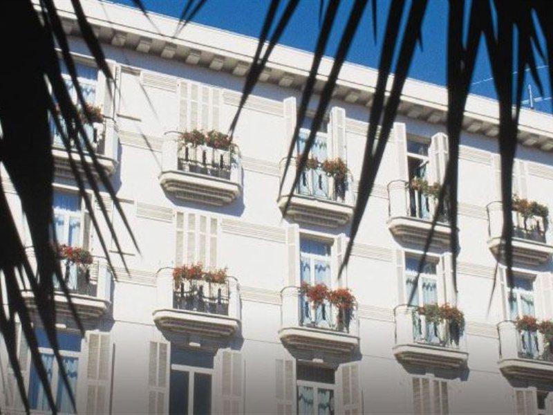 Ambassador-Monaco Hotel Екстериор снимка